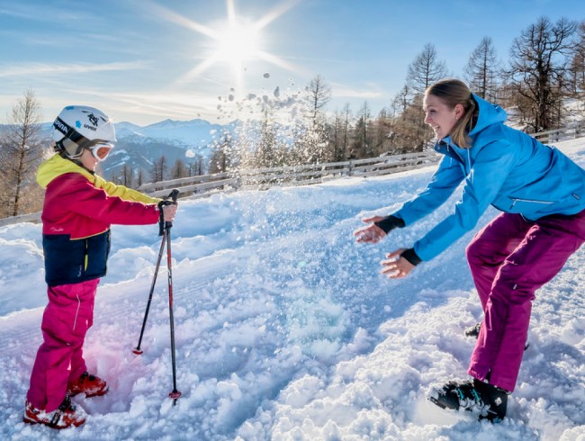 Skifahren Familie &copy; Ferienregion Salzburger Lungau